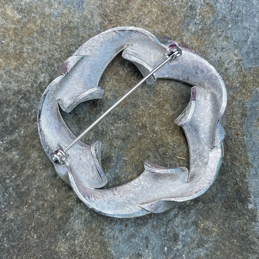 Vintage Brushed Silver Wreath Circle Ribbon Brooch